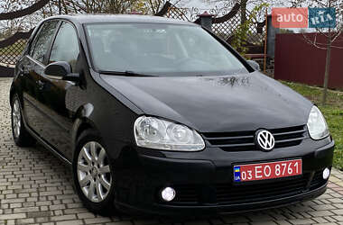 Хетчбек Volkswagen Golf 2004 в Луцьку