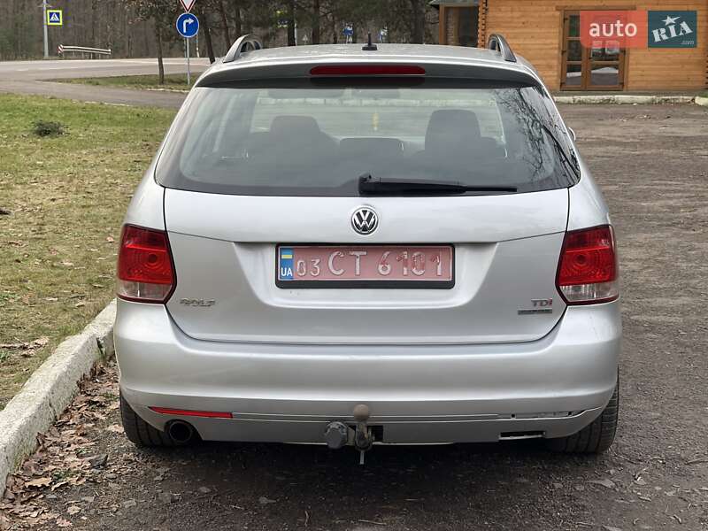 Універсал Volkswagen Golf 2012 в Луцьку