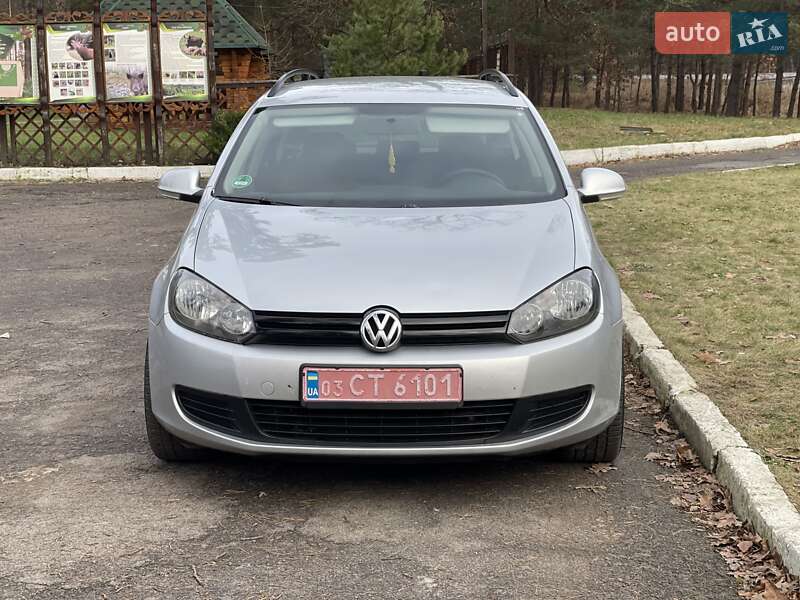 Універсал Volkswagen Golf 2012 в Луцьку