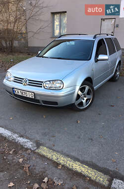 Універсал Volkswagen Golf 2004 в Києві