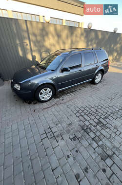 Универсал Volkswagen Golf 2003 в 