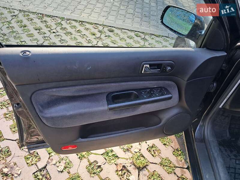 Універсал Volkswagen Golf 2000 в Коломиї