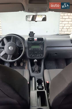 Хетчбек Volkswagen Golf 2004 в Луцьку