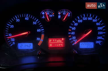 Универсал Volkswagen Golf 2003 в 