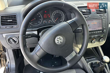 Хетчбек Volkswagen Golf 2007 в Надвірній