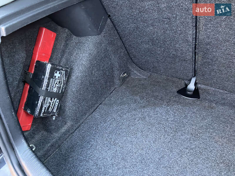 Хетчбек Volkswagen Golf 2008 в Сваляві