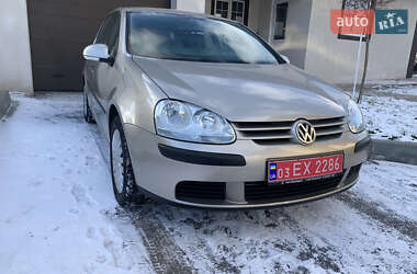 Хетчбек Volkswagen Golf 2005 в Бучачі