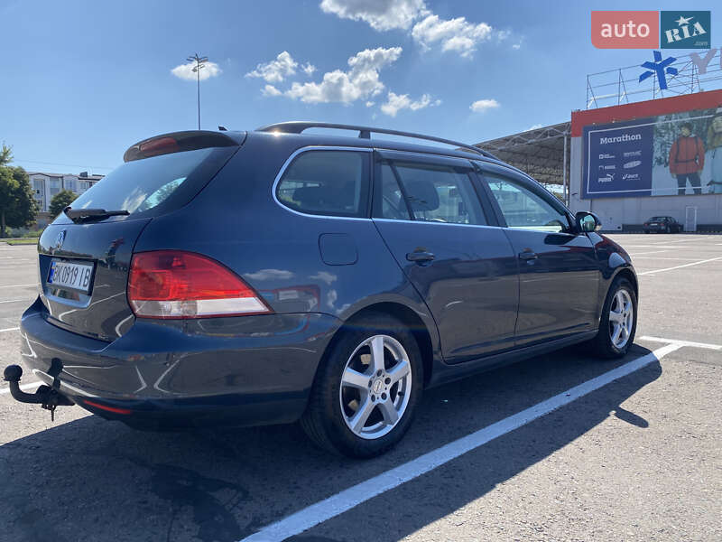 Універсал Volkswagen Golf 2009 в Києві
