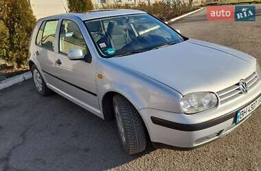 Хетчбек Volkswagen Golf 1998 в Роздільній