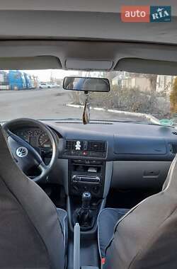 Хетчбек Volkswagen Golf 1998 в Роздільній