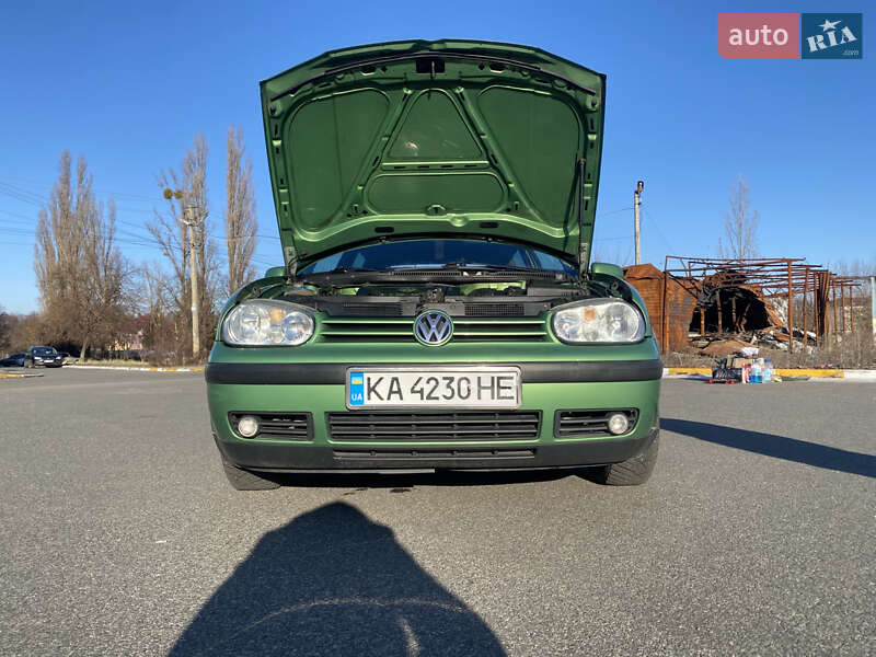 Хетчбек Volkswagen Golf 1998 в Києві