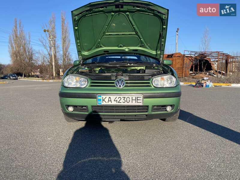 Хетчбек Volkswagen Golf 1998 в Києві