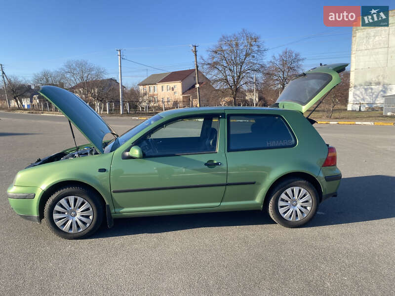 Хетчбек Volkswagen Golf 1998 в Києві