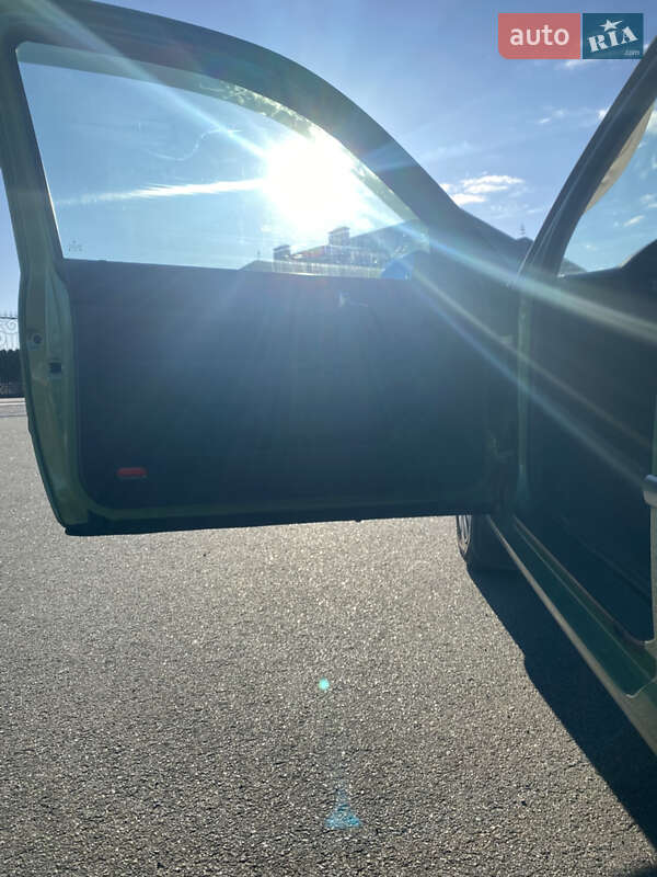 Хетчбек Volkswagen Golf 1998 в Києві