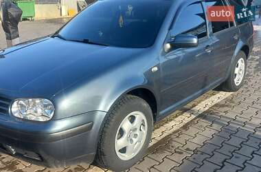 Универсал Volkswagen Golf 2002 в Черновцах