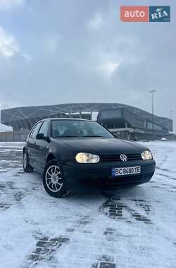 Хетчбек Volkswagen Golf 2001 в Львові