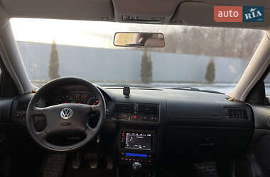 Хэтчбек Volkswagen Golf 2001 в Ивано-Франковске