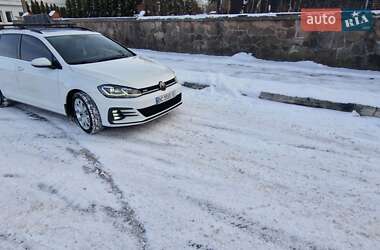 Універсал Volkswagen Golf 2016 в Львові