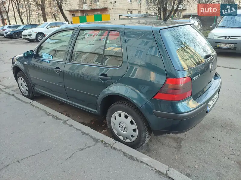Volkswagen Golf