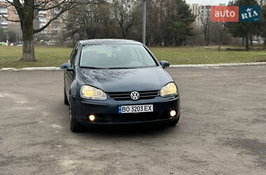 Хетчбек Volkswagen Golf 2004 в Рівному