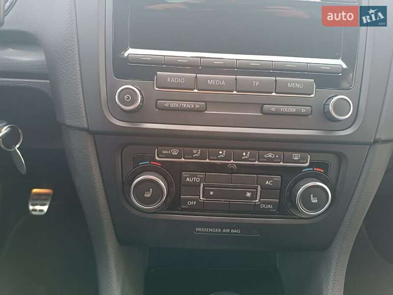 Универсал Volkswagen Golf 2012 в Житомире