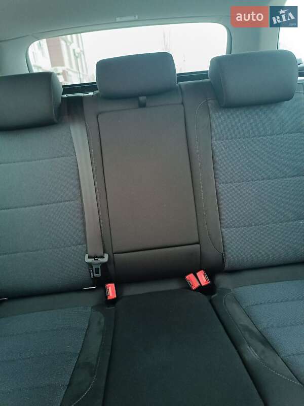 Универсал Volkswagen Golf 2012 в Житомире