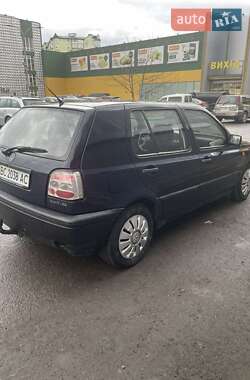 Хетчбек Volkswagen Golf 1995 в Івано-Франківську