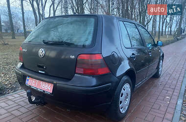 Хетчбек Volkswagen Golf 2001 в Хоролі