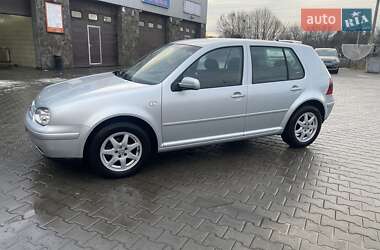 Хетчбек Volkswagen Golf 2003 в Луцьку