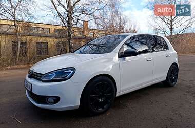 Хетчбек Volkswagen Golf 2013 в Гайсину