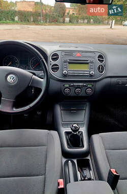 Хэтчбек Volkswagen Golf 2005 в Нежине