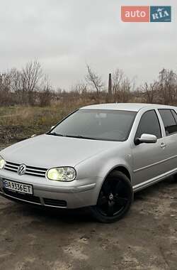 Хетчбек Volkswagen Golf 2002 в Синельниковому