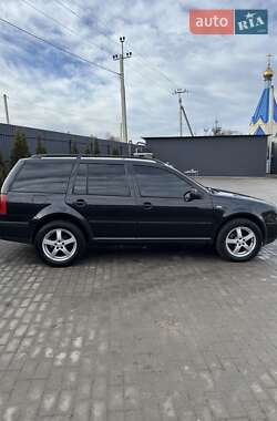 Універсал Volkswagen Golf 2004 в Городку