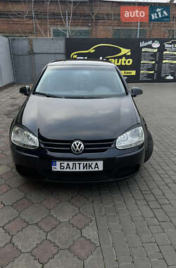 Хэтчбек Volkswagen Golf 2004 в Никополе