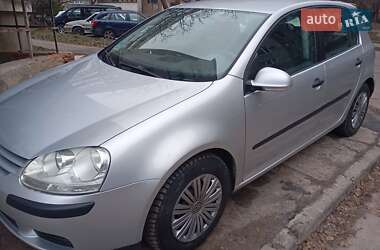 Хетчбек Volkswagen Golf 2005 в Вінниці