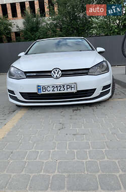 Хэтчбек Volkswagen Golf 2014 в Львове