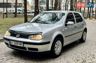 Хетчбек Volkswagen Golf 2003 в Києві