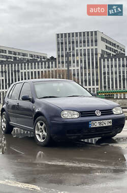 Хетчбек Volkswagen Golf 2002 в Львові