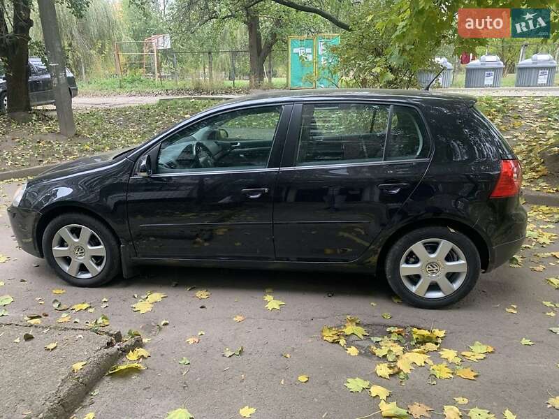 Хетчбек Volkswagen Golf 2007 в Чернігові