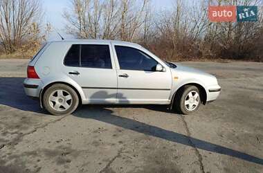 Хэтчбек Volkswagen Golf 1999 в Звенигородке