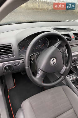 Хэтчбек Volkswagen Golf 2006 в Хмельницком