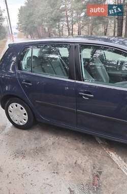 Хетчбек Volkswagen Golf 2004 в Славуті