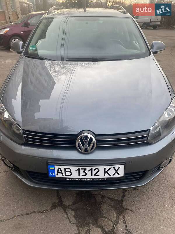 Універсал Volkswagen Golf 2010 в Вінниці