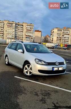 Универсал Volkswagen Golf 2012 в Киеве