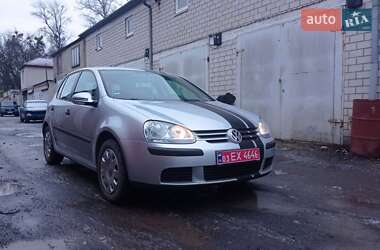 Хетчбек Volkswagen Golf 2005 в Луцьку