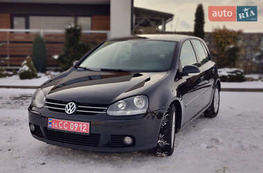 Хетчбек Volkswagen Golf 2008 в Стрию