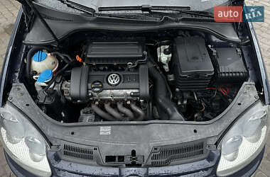 Хетчбек Volkswagen Golf 2008 в Рівному