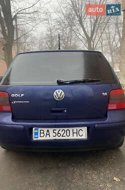 Хэтчбек Volkswagen Golf 2002 в Кропивницком