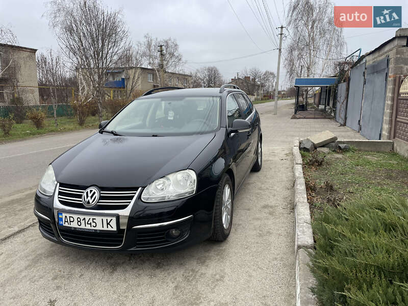 Універсал Volkswagen Golf 2008 в Запоріжжі