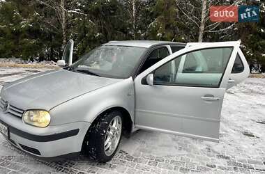 Хетчбек Volkswagen Golf 2000 в Сколе